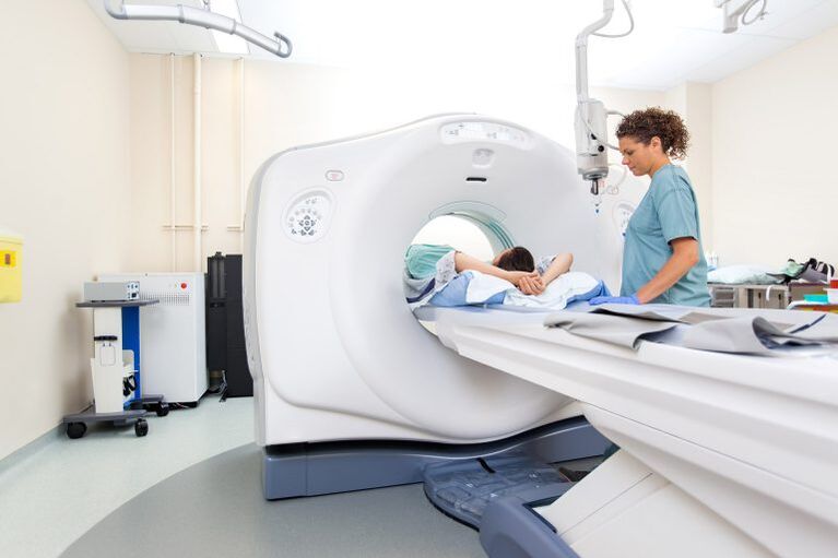 MRI diagnostika muguras sāpēm